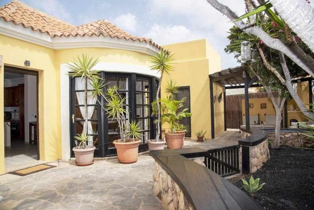 Aurora Mari Villa Your Dream Steps From The Ocean Shore Caleta De Fuste Exteriör bild