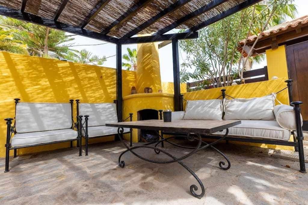 Aurora Mari Villa Your Dream Steps From The Ocean Shore Caleta De Fuste Exteriör bild