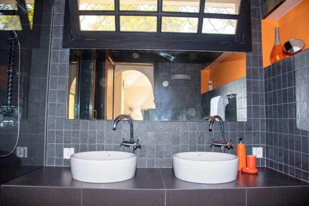 Aurora Mari Villa Your Dream Steps From The Ocean Shore Caleta De Fuste Exteriör bild