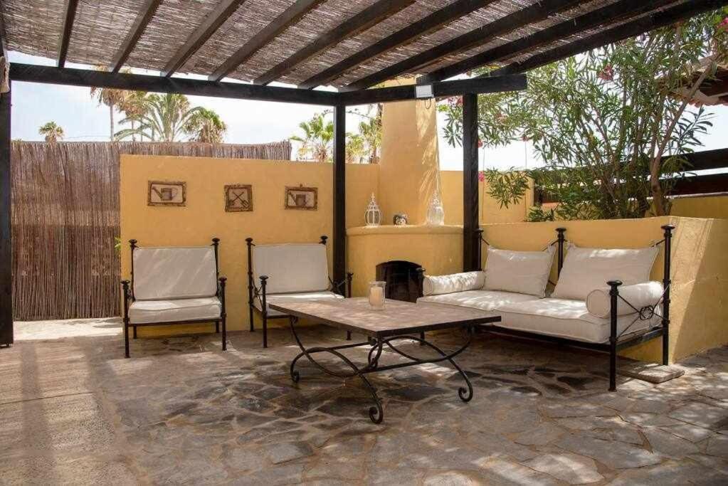 Aurora Mari Villa Your Dream Steps From The Ocean Shore Caleta De Fuste Exteriör bild