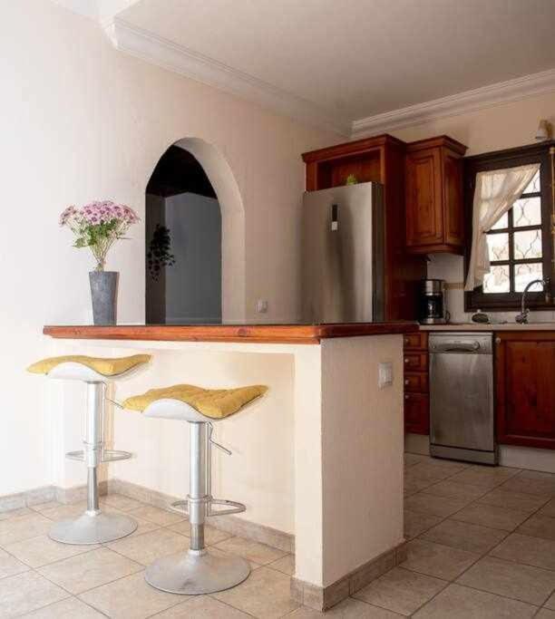 Aurora Mari Villa Your Dream Steps From The Ocean Shore Caleta De Fuste Exteriör bild